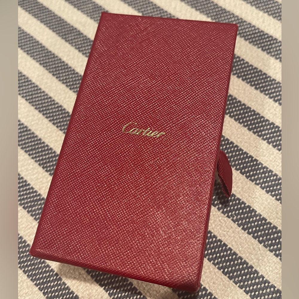 CARTIER Burgundy Jewelry Case. ❤️❤️❤️🌹🌹🌹